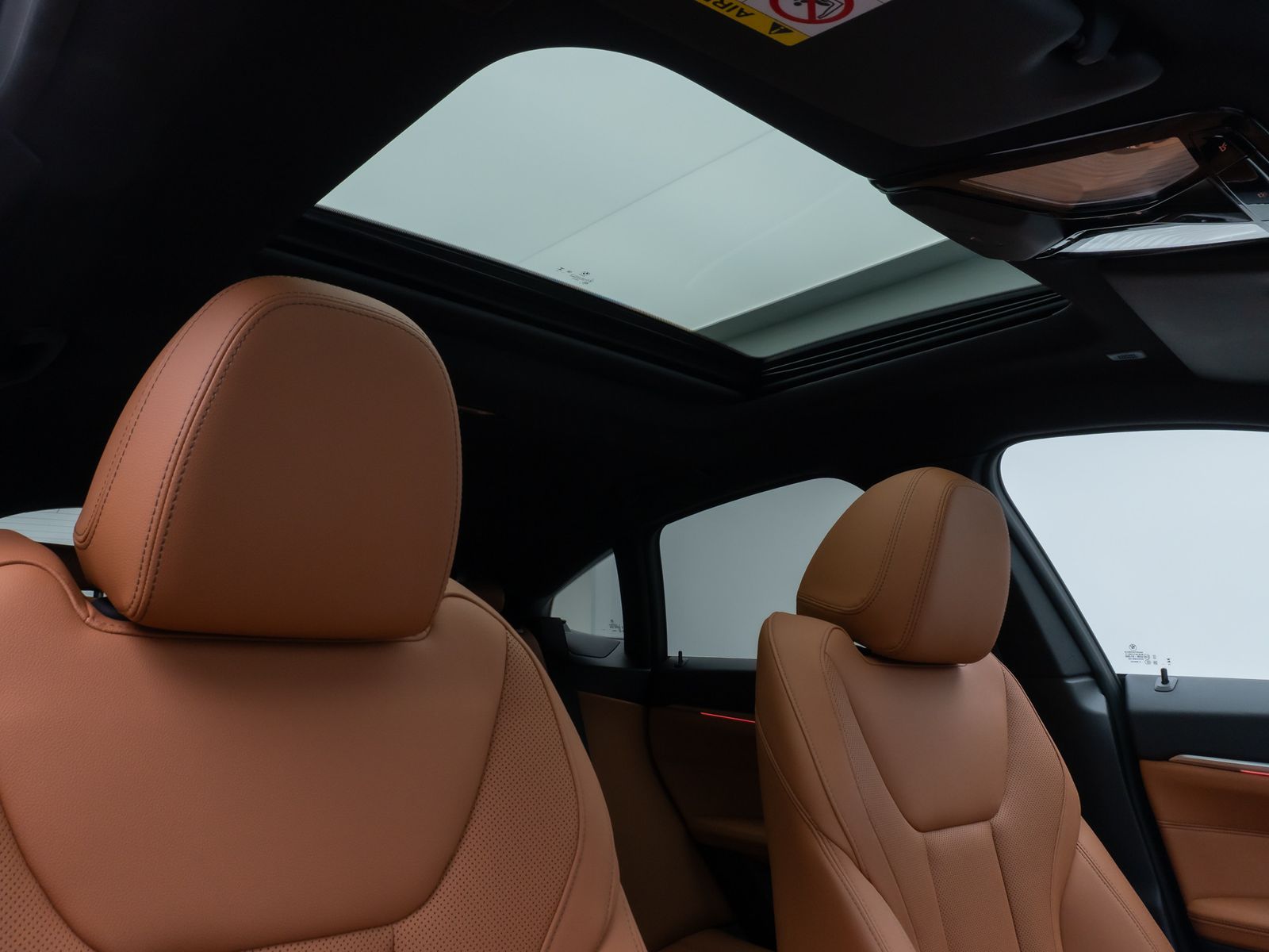 Fahrzeugabbildung BMW i4 eD40 GranCoupé Glasdach Laser 360°AHK Komfort