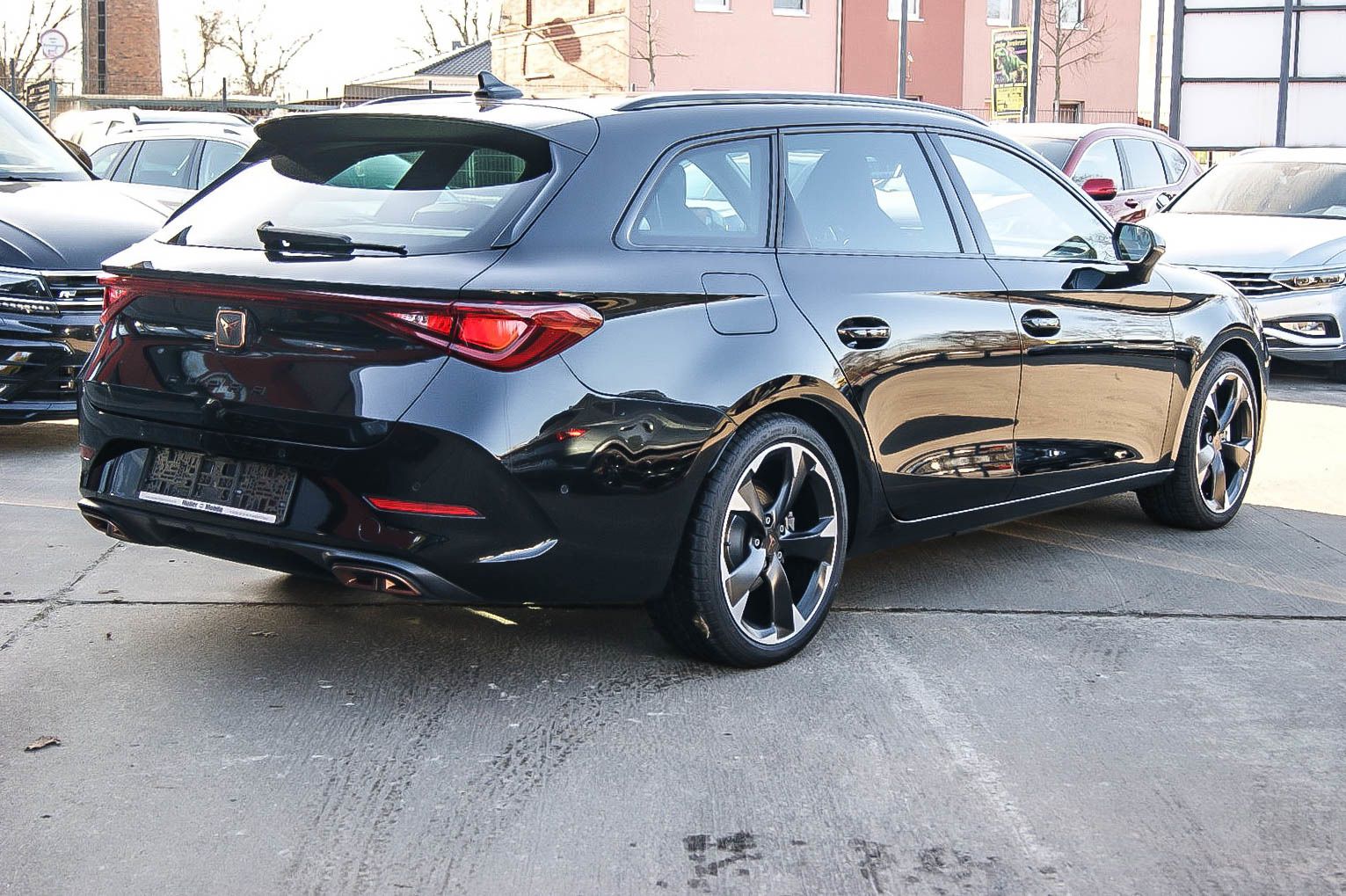 Fahrzeugabbildung CUPRA Leon Sportstourer e Hybrid DSG XL-VISION 1.HAND