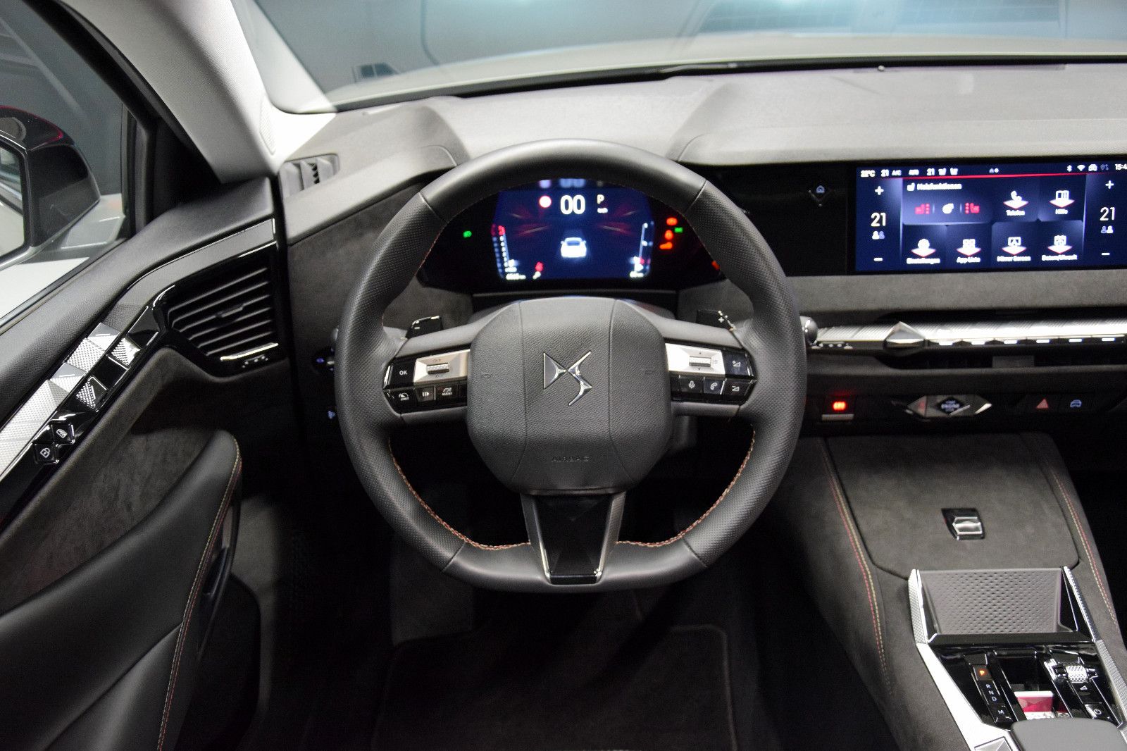 Fahrzeugabbildung DS Automobiles DS4 Performance Line Pano Sitzheizung