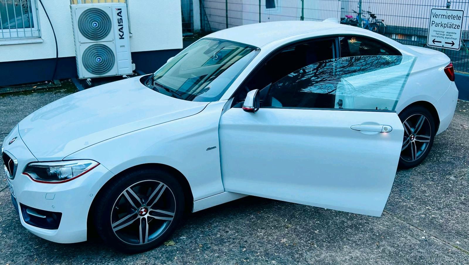 BMW BMW 220d - Sportline - gepflegt + Allwette...