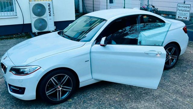 BMW BMW 220d - Sportline - gepflegt + Allwette...