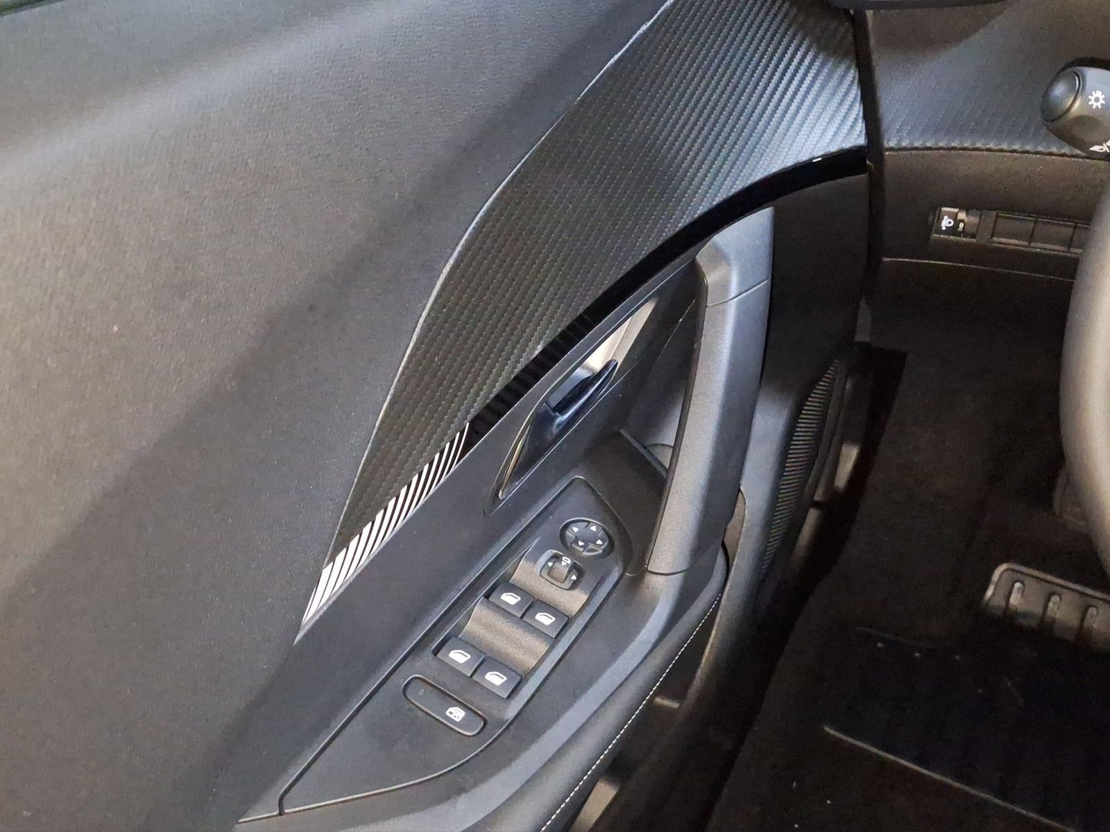Peugeot 2008 - Bild 11