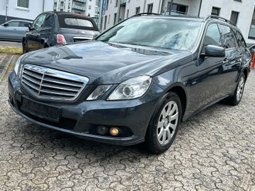 Mercedes E 220 - 1
