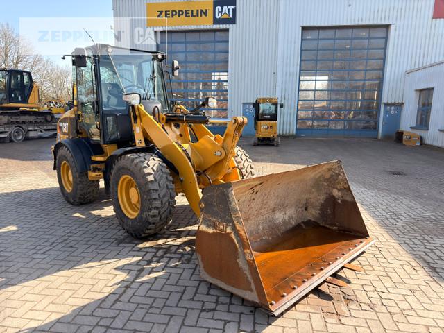 CAT 908M