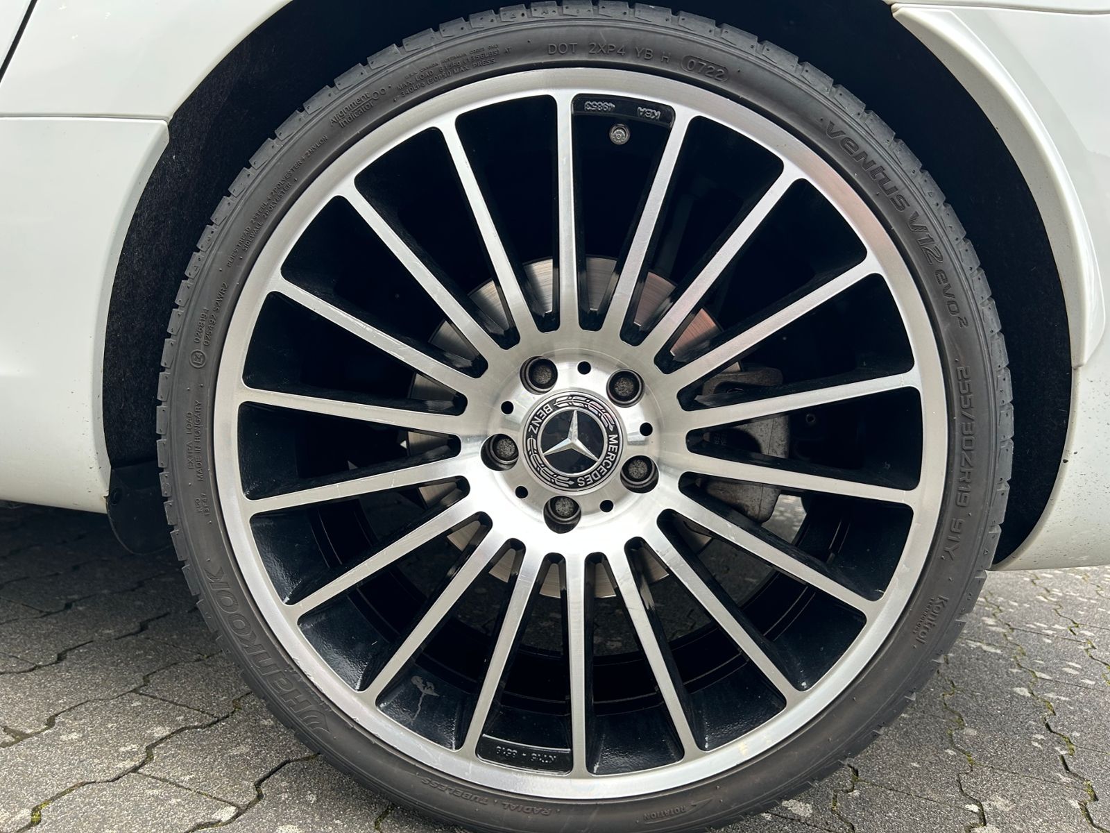 Fahrzeugabbildung Mercedes-Benz SLC 200 9G-Tronic AIRSCARF SHZ PANO NAVI