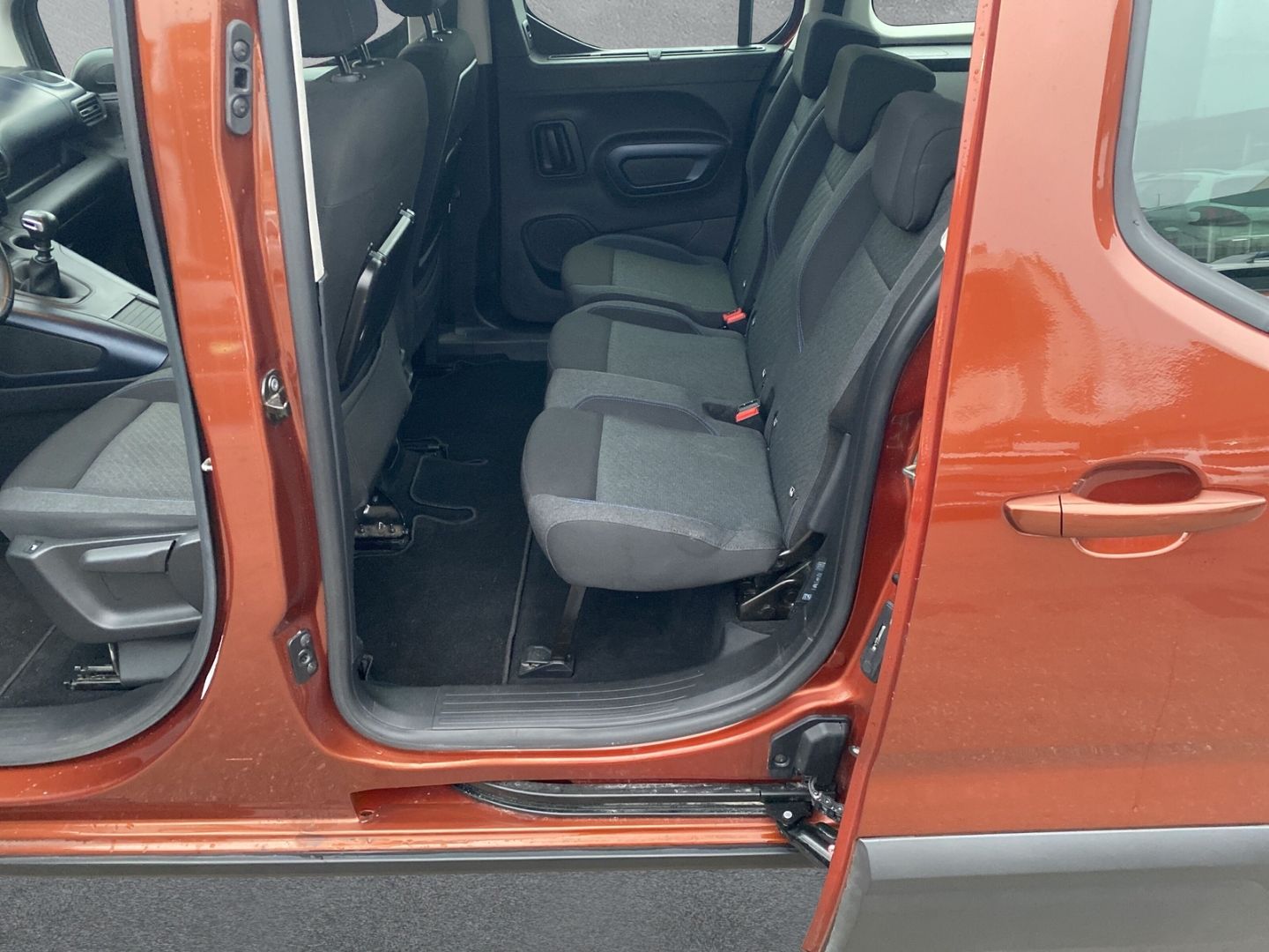 Fahrzeugabbildung Peugeot Rifter Allure L2 1.5 BlueHDi 130 FAP EU6d AHK-ab