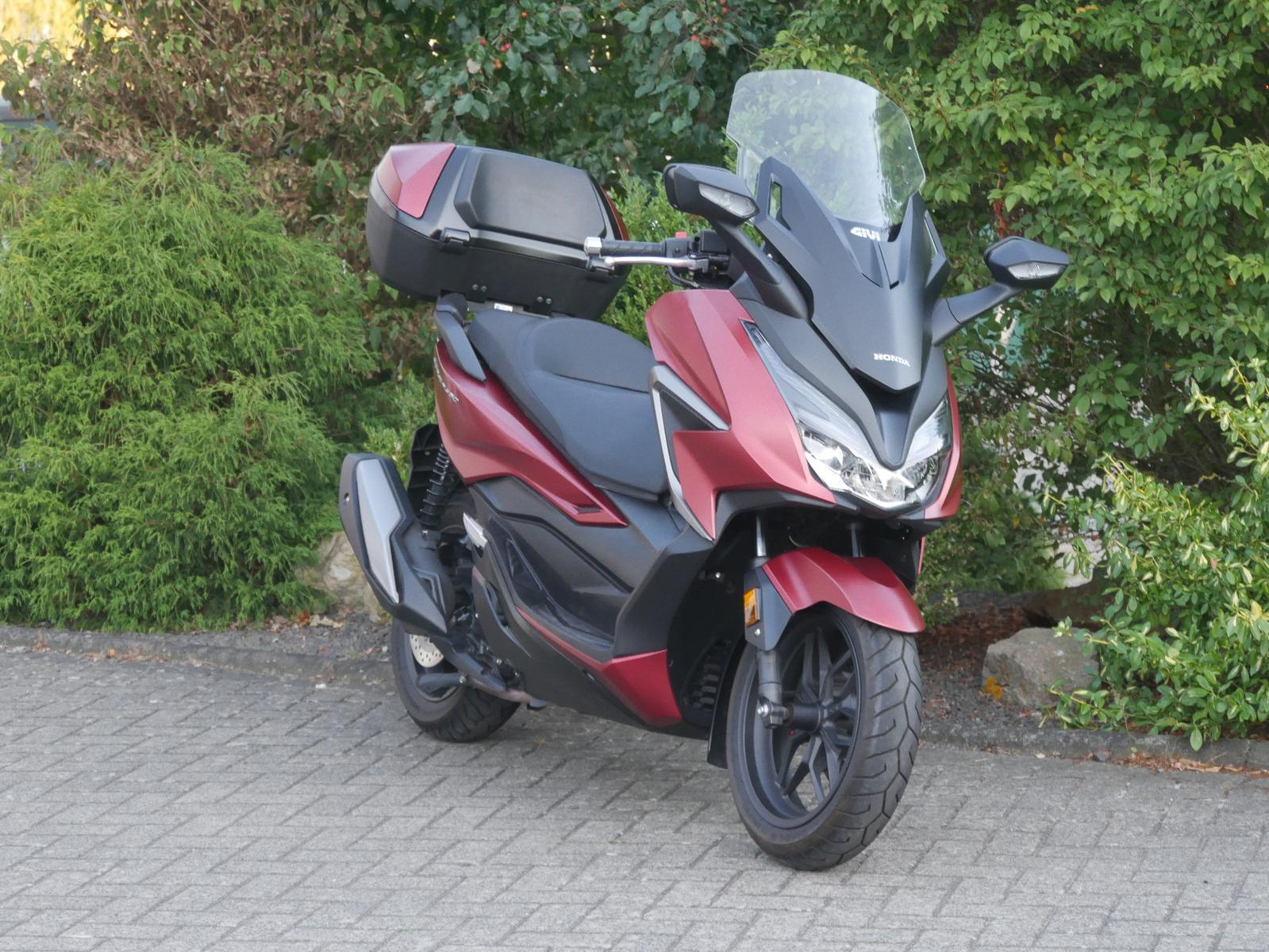 Honda Forza NSS 350