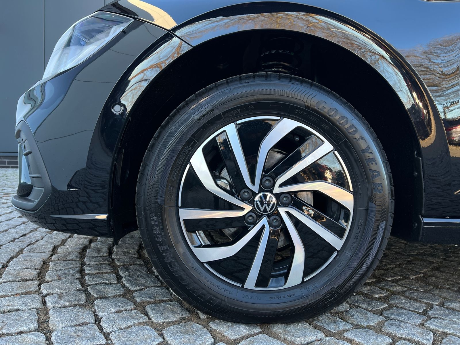 Fahrzeugabbildung Volkswagen Polo Life 1.0 TSI *LED, Klima, Sitzhzg., App-Con