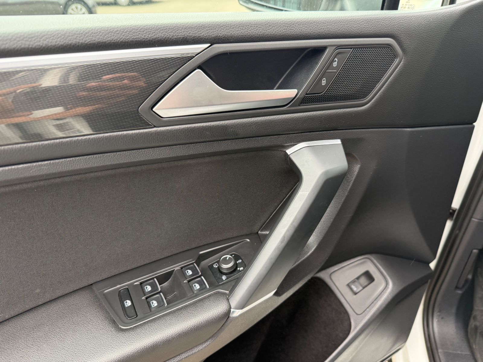 Tiguan Allspace Highline 4Motion*7-SITZER*NAVI*2