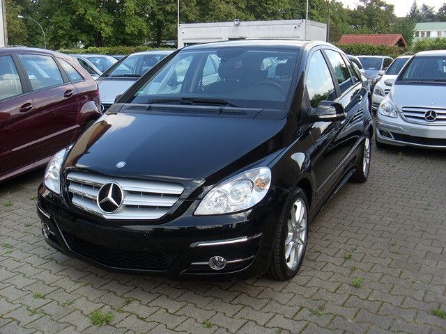 Mercedes-Benz B 200 Autom/ Standheizung/ Anhängerkuppl/ PDC