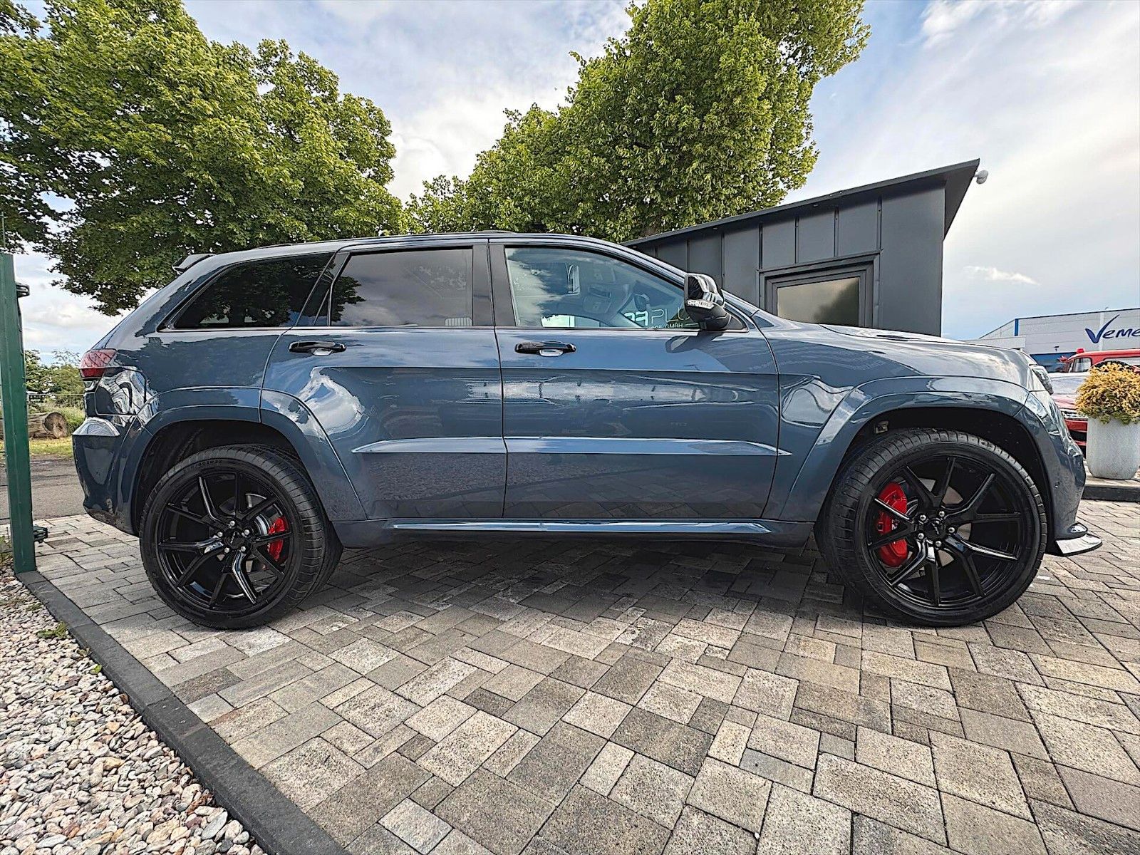 Fahrzeugabbildung Jeep Grand Cherokee 5.7 SRT Package SUMMIT LPG *ACC*