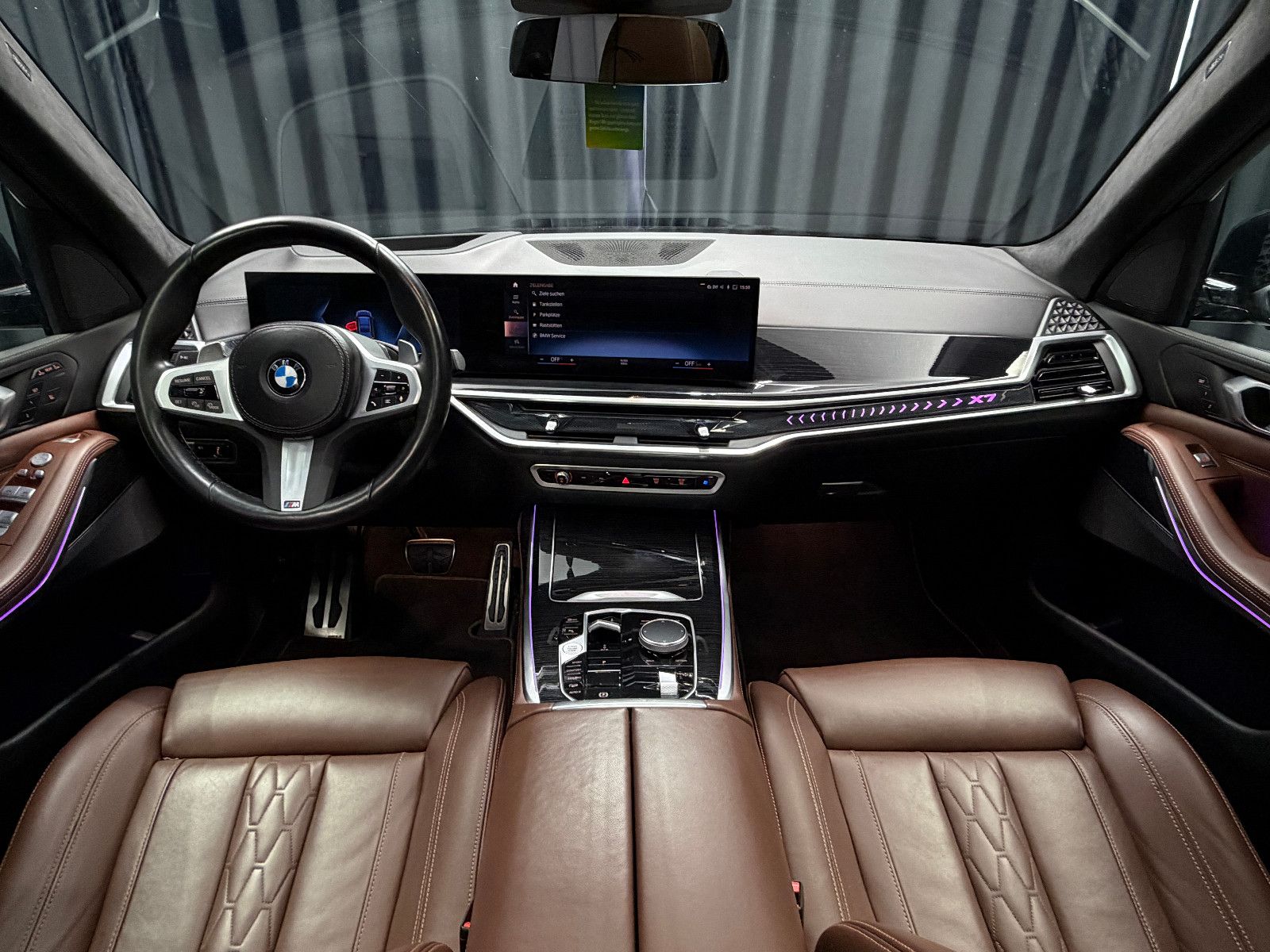 Fahrzeugabbildung BMW X7 xDrive 40 d M Sport PRO|SKY-LOUNGE|7-SITZE|