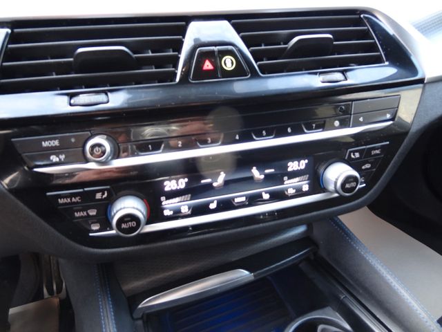 Fahrzeugabbildung BMW 520d xDrive M Sport/1.Hd/Virtual/Kam/Navi/LED/