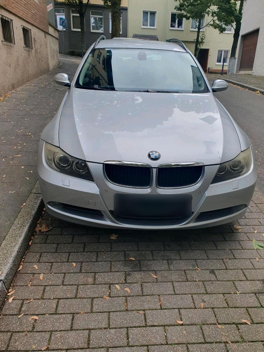 BMW 320