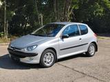 Peugeot 206 Bj2002 mit neuem TÜV - Peugeot 206 in Chemnitz