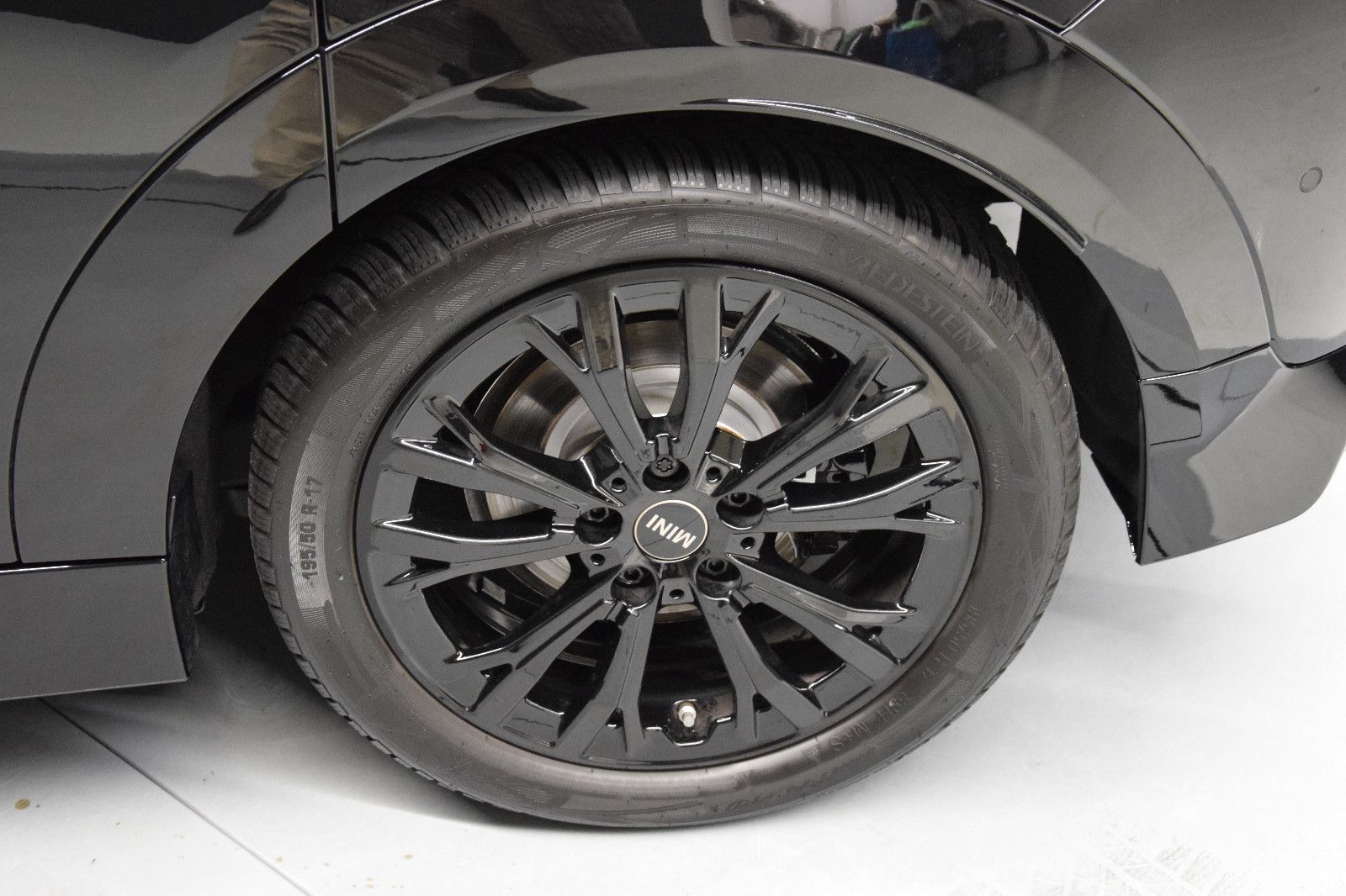 Fahrzeugabbildung MINI Cooper C John Cooper Works Trim HuD Pano Leder