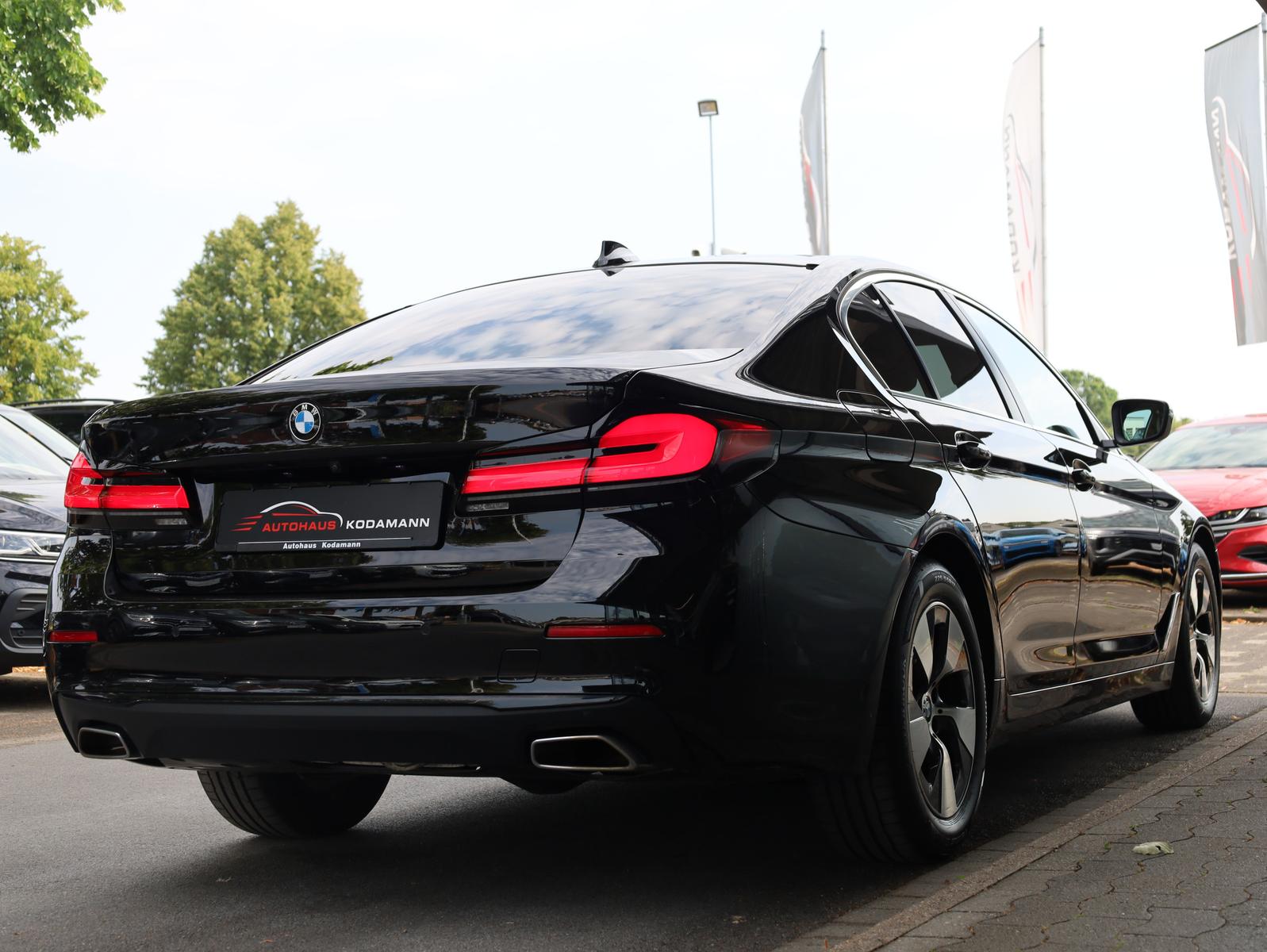BMW 520 520 d xDrive*Cam*Leder*Virtual*4xSHZ*AHK*