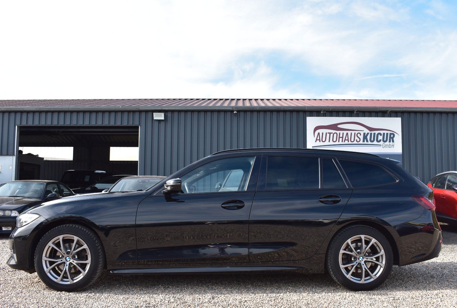 Fahrzeugabbildung BMW 318d Touring SPORT-L/M-SPORT/SHADOW/LED/DAB/PDC