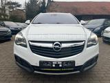 Opel Insignia Country Tourer 2.0 BiTurbo CDTI A 4x4 - Opel Insignia: Country Tourer
