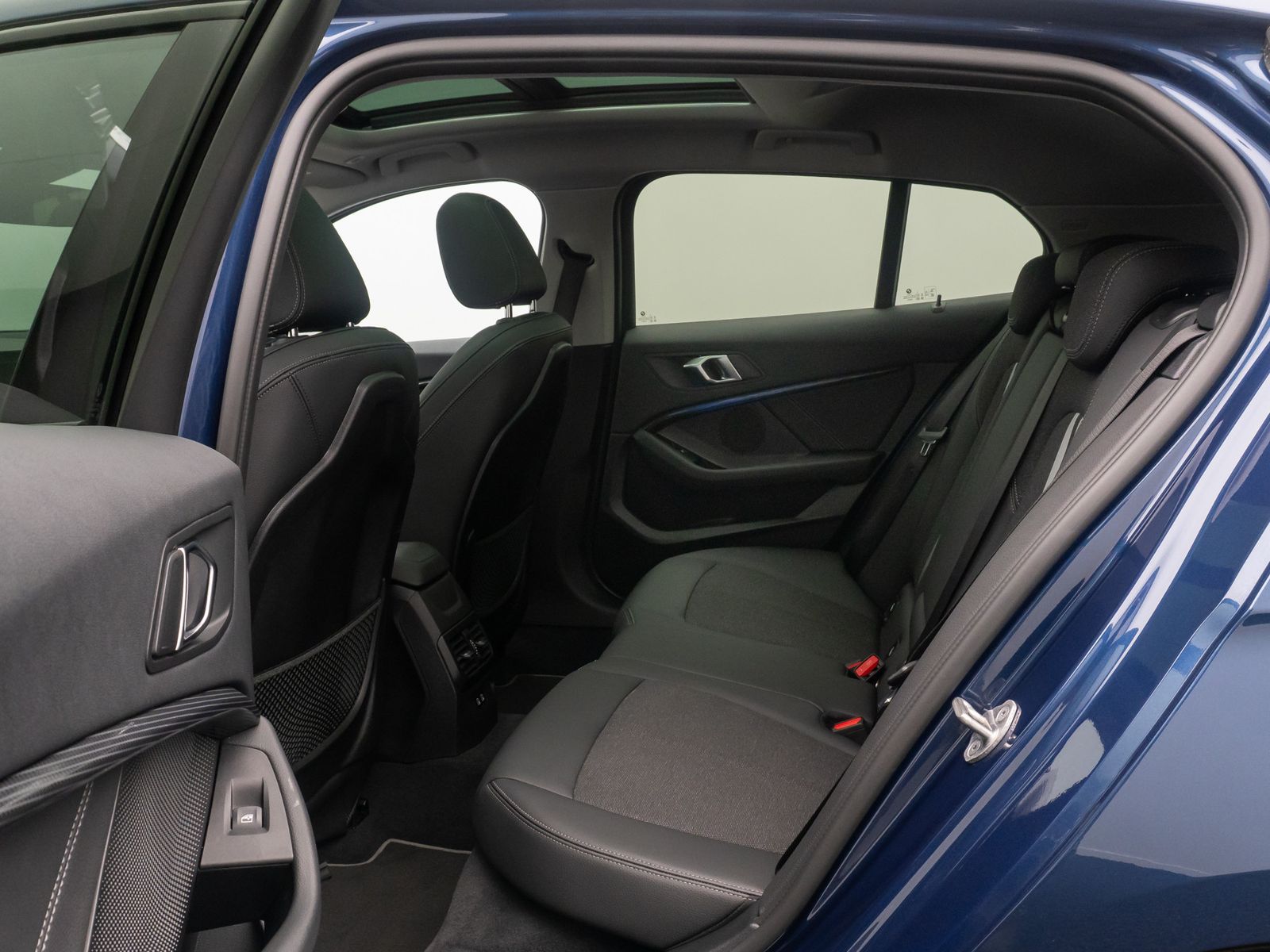 Fahrzeugabbildung BMW 118i Sport Line Kamera DAB DriveAs HiFi Panorama