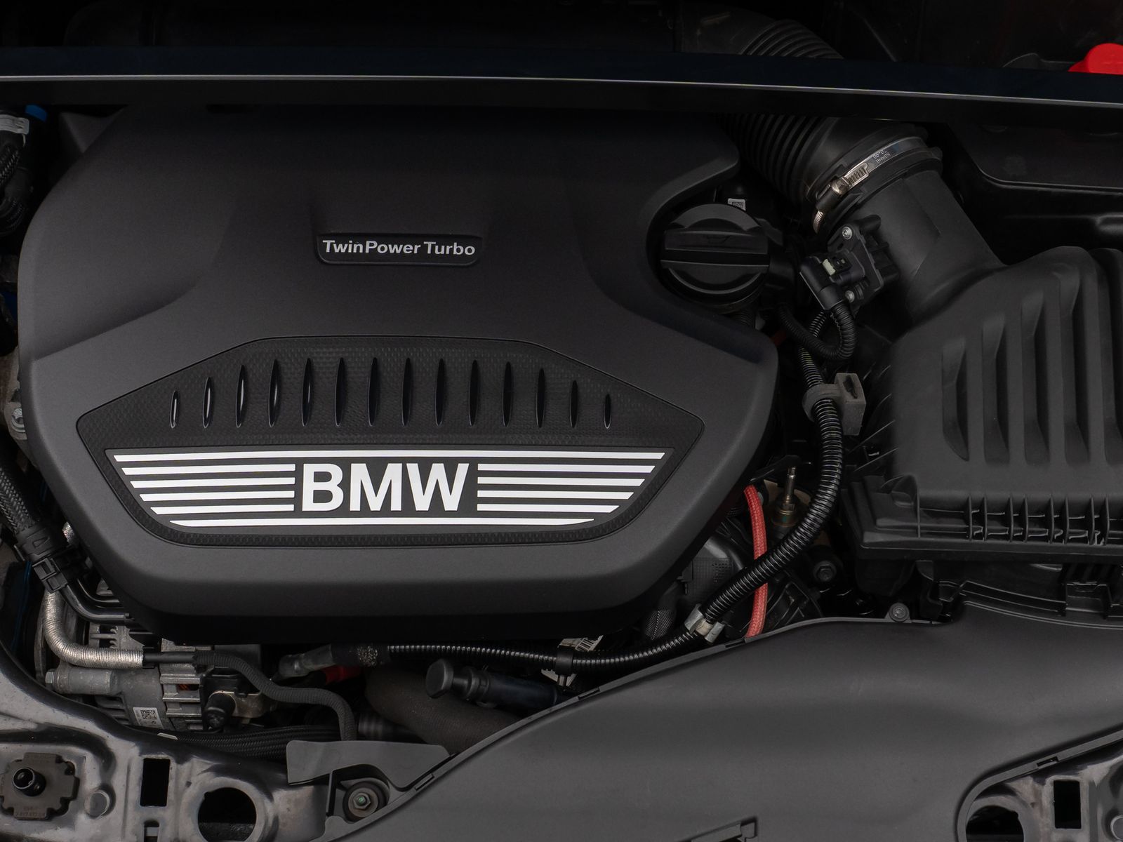 Fahrzeugabbildung BMW X2 sD18d M Sport Kamera HUD DAB HiFi Komfort 19"
