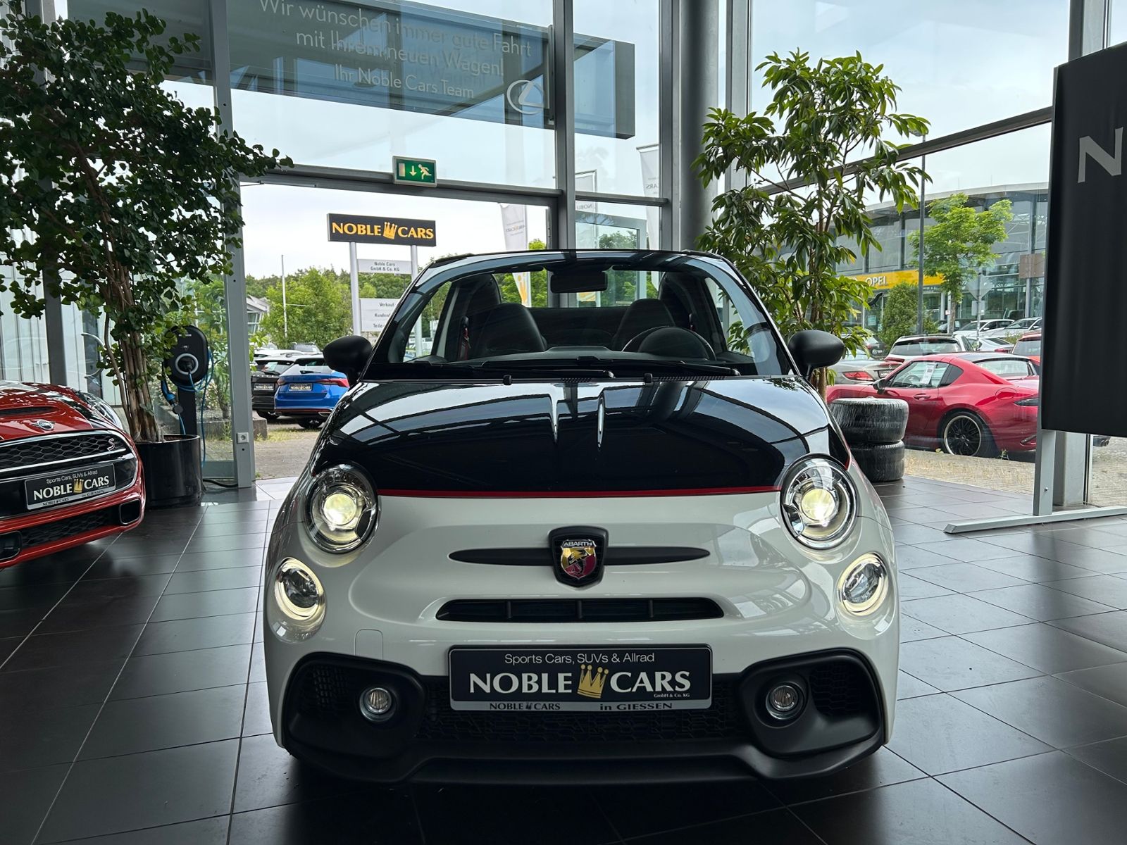 Fahrzeugabbildung Abarth 595C Competizione XENON NAVI Beats ALU
