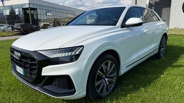 Audi Q8 - 1