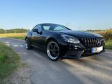 Mercedes-Benz SLC 200 - Schaltwagen - schwarze Mercedes-Benz SLC-Klasse