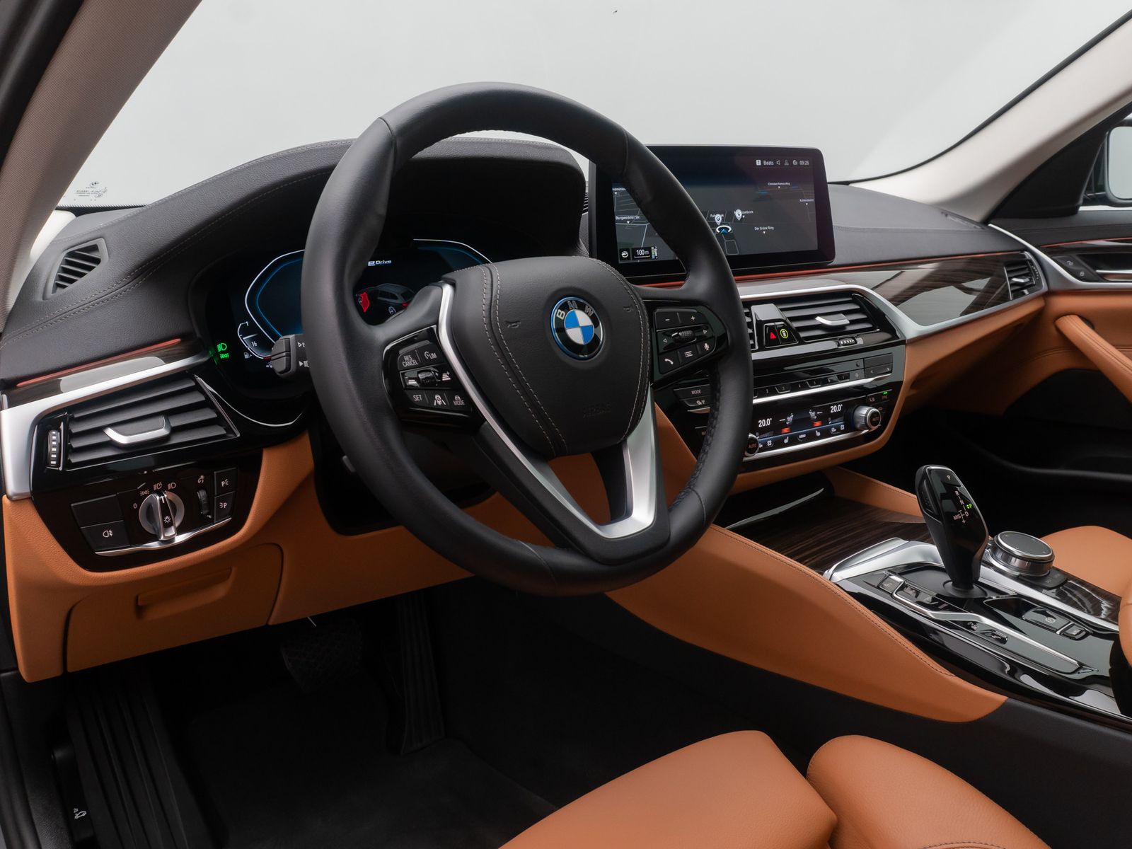 Fahrzeugabbildung BMW 530e Luxury Line Panorama Kamera Laser HUD DAB