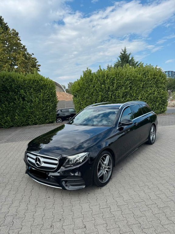 Image of Mercedes-Benz E 200