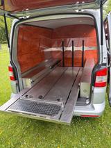 Volkswagen T5 Transporter - Volkswagen T5 mit Benzin-Antrieb