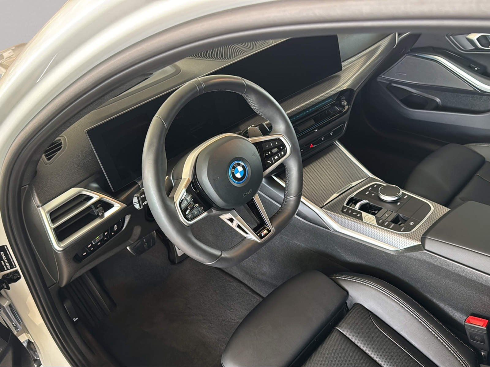 BMW 330 - Bild 4