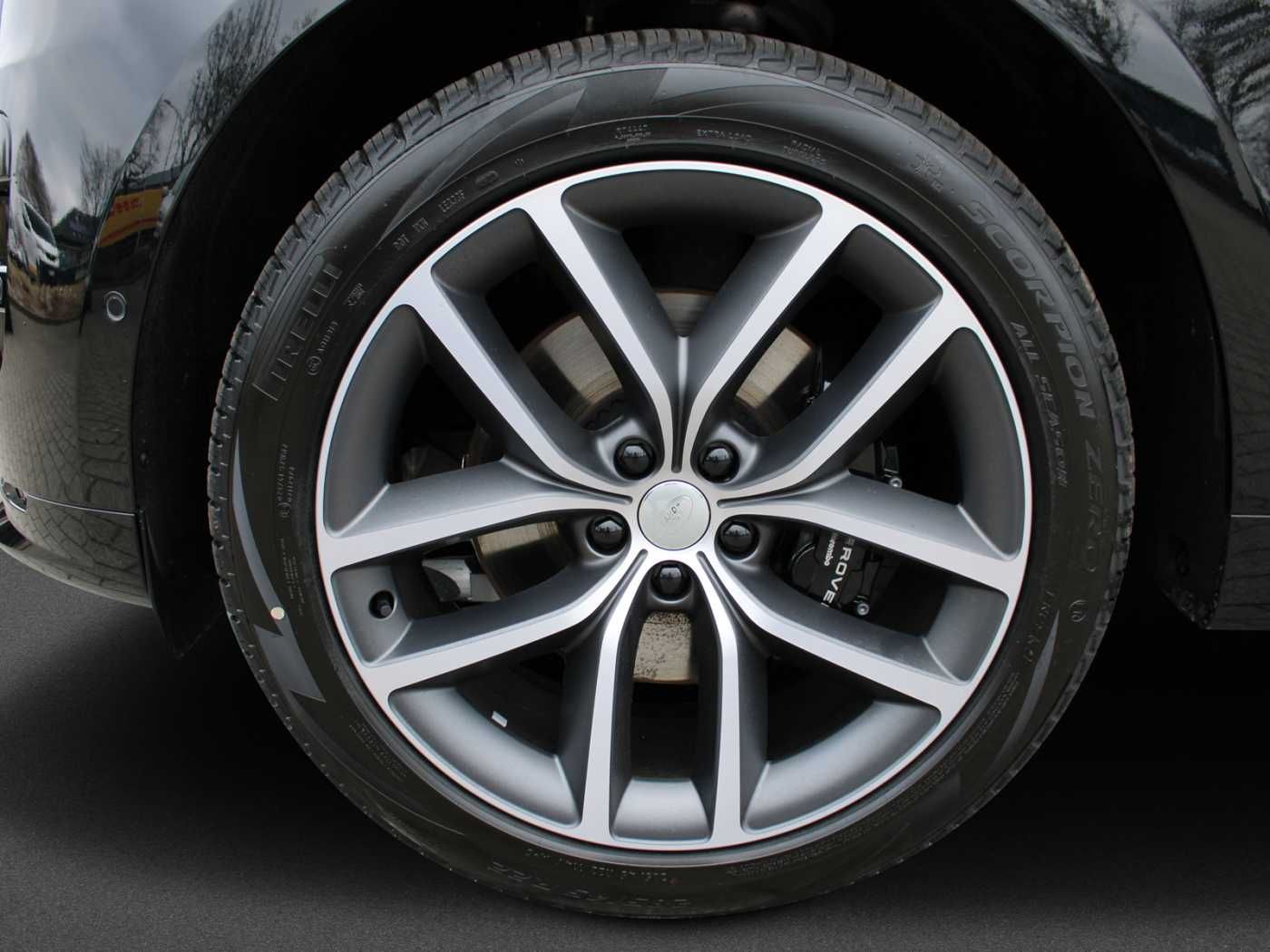 Fahrzeugabbildung Land Rover Range Rover Sport Diesel D300 Dynamic SE
