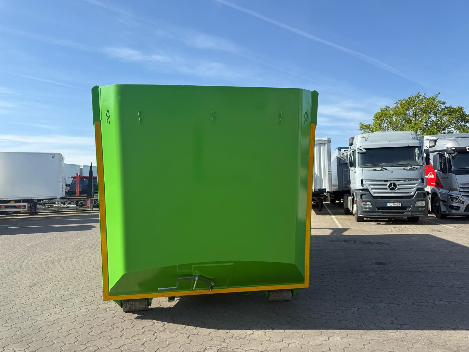 Fahrzeugabbildung Andere RSM Abrollcontainer 38m³ mit hydr. Heckklappe