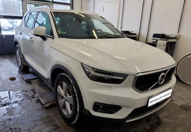 Volvo XC40 D4 Momentum Pro AWD 4x4 LEDER ANHZV PRO-PAK