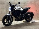 Husqvarna 701 Vitpilen - super Zustand & Ausstattung
