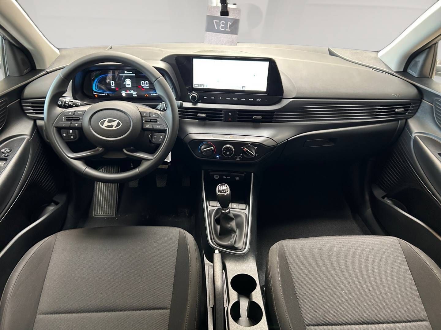 Fahrzeugabbildung Hyundai i20 FACELIFT | 1.0 T-GDI (90 PS)| 6-MT 2WD Selec