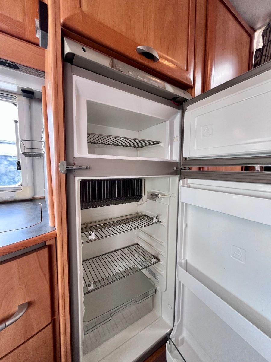 Fahrzeugabbildung HYMER / ERIBA / HYMERCAR B 644 - TV, Sat, Markise, Automatik-