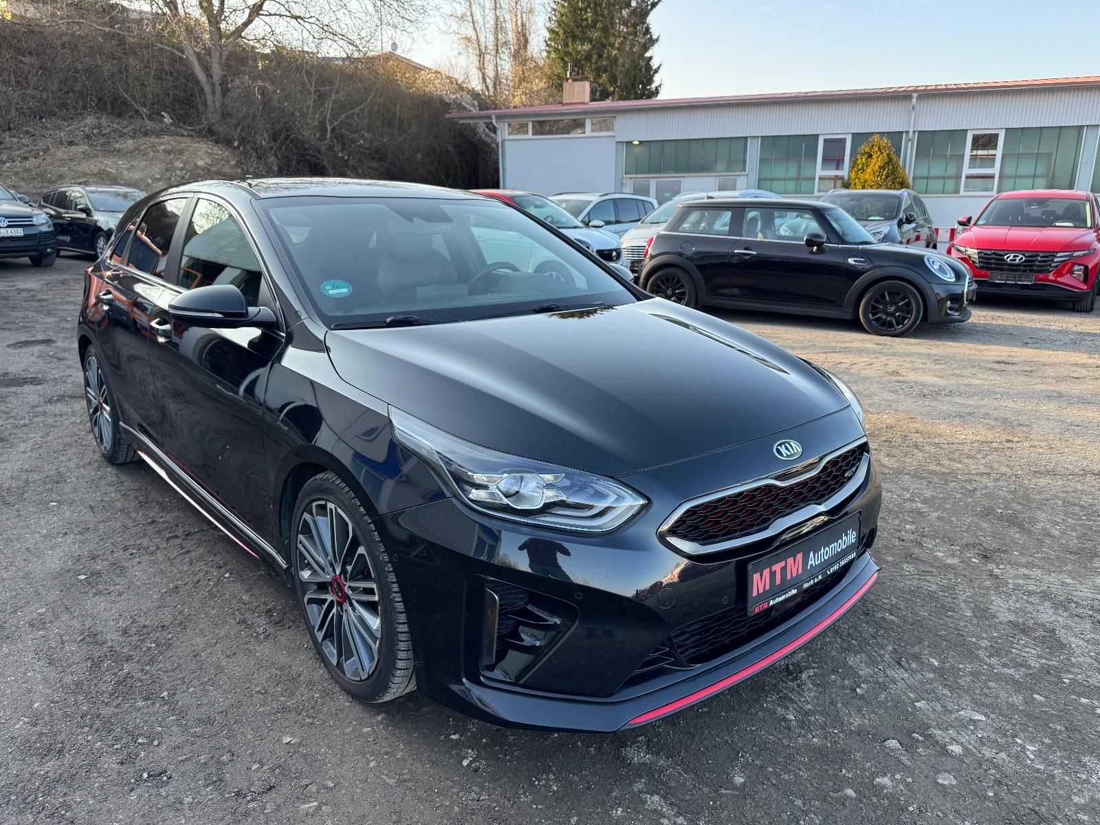 Kia Ceed GT 1.6 TGDI Navi LED Alcantara RCam