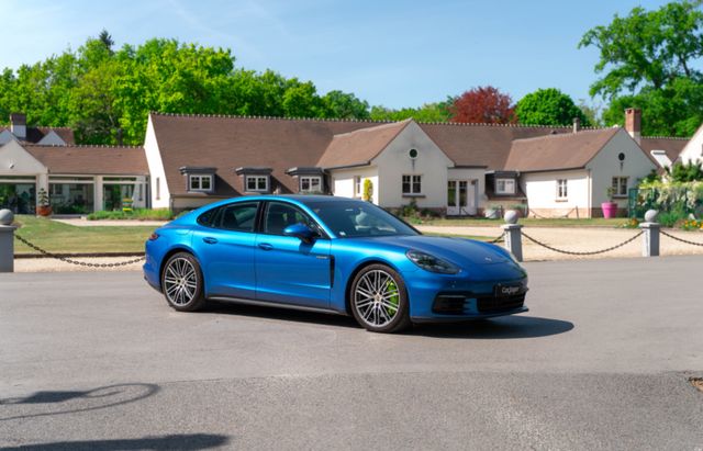 PORSCHE Panamera 4 E-Hybrid