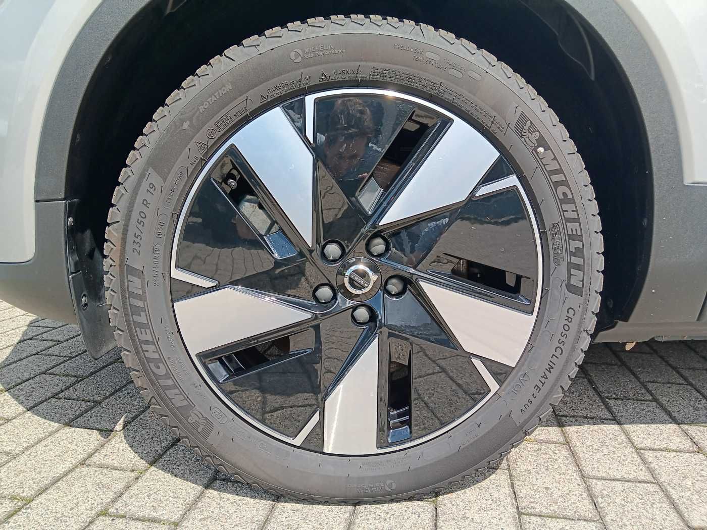 Fahrzeugabbildung Volvo XC40 Single Extended Plus '82kwh Batterie,'