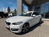 BMW 220i Coupe Sport Line Automatik*SHZ,PDC,Navi* - BMW 220 in Augsburg