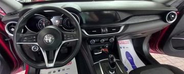 Alfa-Romeo Stelvio - 11
