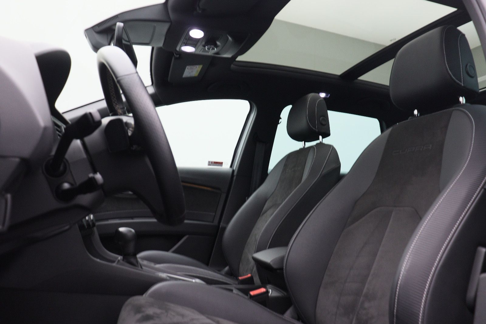 Fahrzeugabbildung SEAT Cupra ACC Sound Panorama NaviDAB