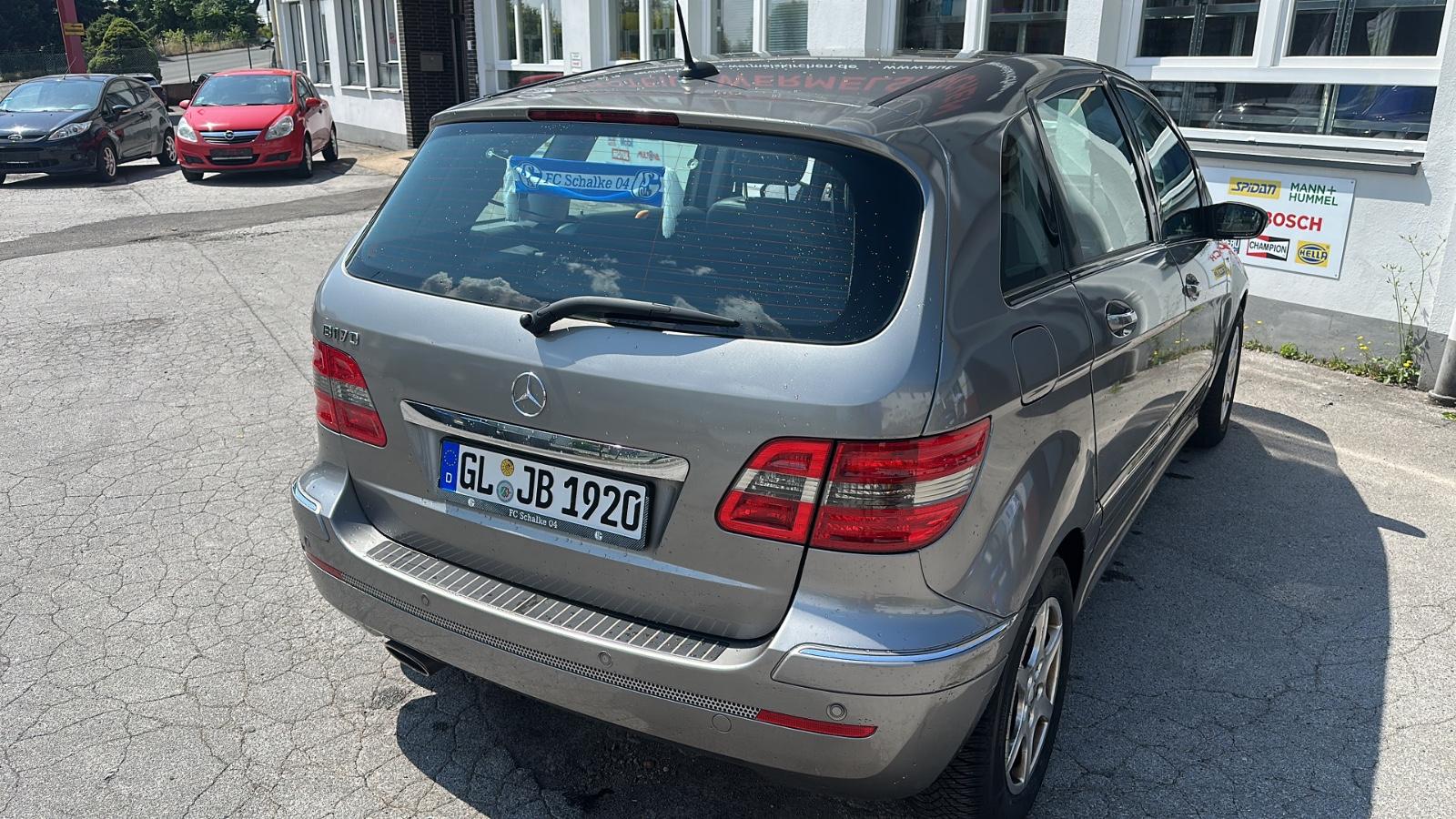 Mercedes-Benz B170 2005 — двигун 1.699 cm³, 116 HP (85kW)