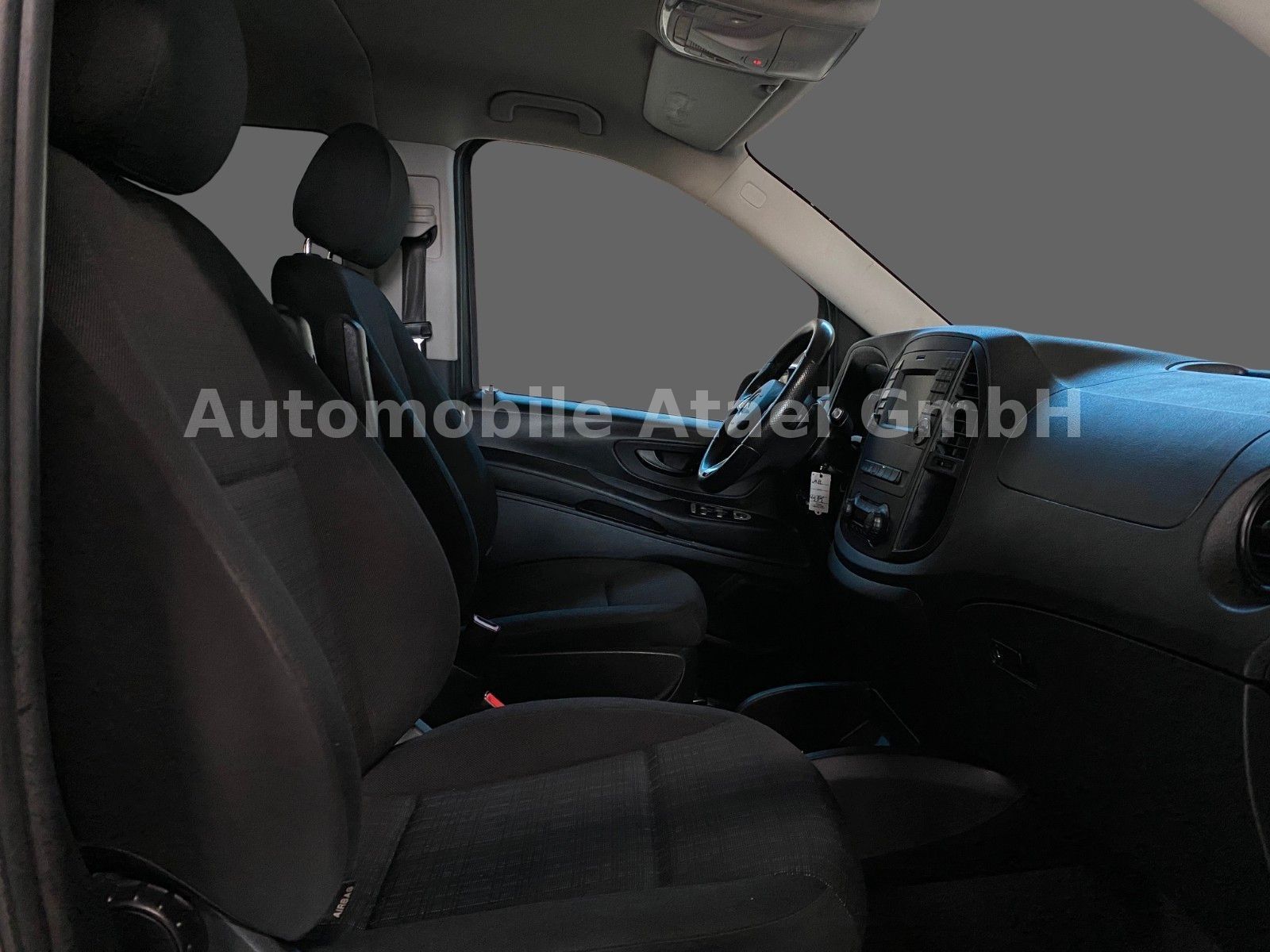 Fahrzeugabbildung Mercedes-Benz Vito Tourer Lang 116 Automatik *Edition* (4595)