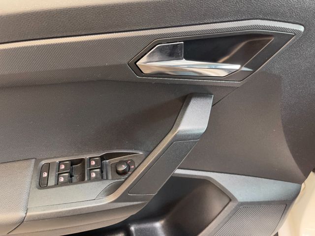 Seat Arona 1.6 TDI Style *AHK*SHZ*PDC*2.HAND*