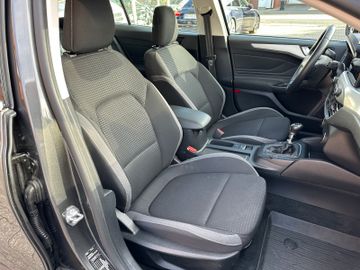 Ford Focus - 12