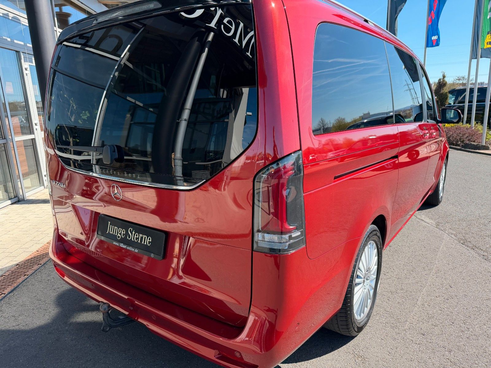 Fahrzeugabbildung Mercedes-Benz V 220 d STYLE DISTRONIC AHK2,5to 360Kamera