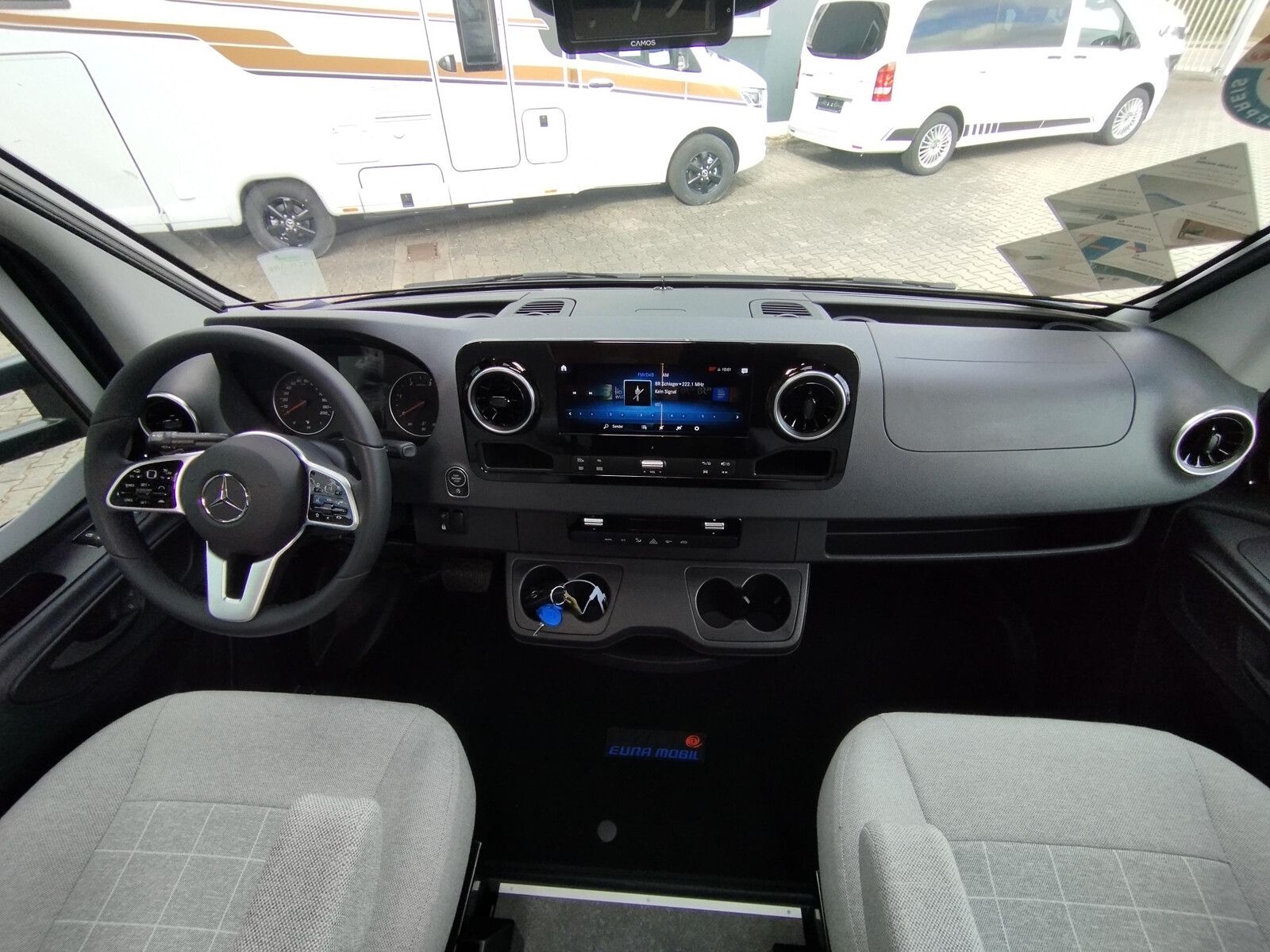 Fahrzeugabbildung Eura Mobil Profila T PT726EB Mondial-Paket, Zusatzbett